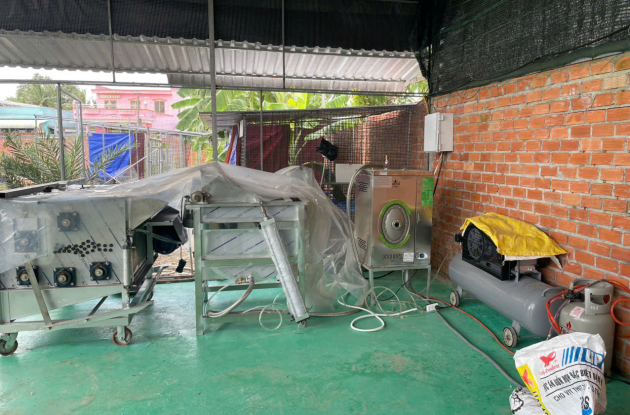 Máy vặt lông chim bồ câu tự động